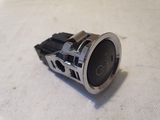 bontott TOYOTA PRIUS Start / Stop Indító Gomb