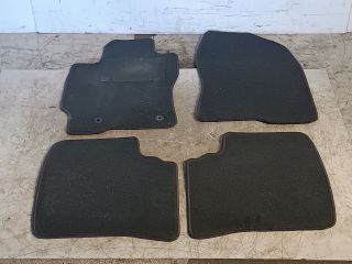 bontott TOYOTA PRIUS Szőnyeg Szett