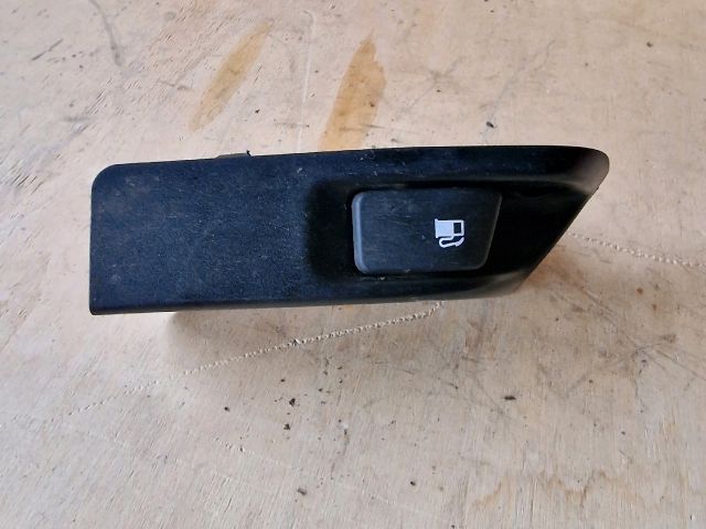 bontott TOYOTA PRIUS Tankajtó Nyitó Kar / Gomb