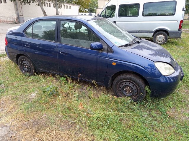 bontott TOYOTA PRIUS Tankajtó