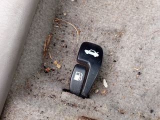 bontott TOYOTA PRIUS Tankajtó