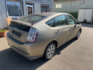 bontott TOYOTA PRIUS Tankajtó