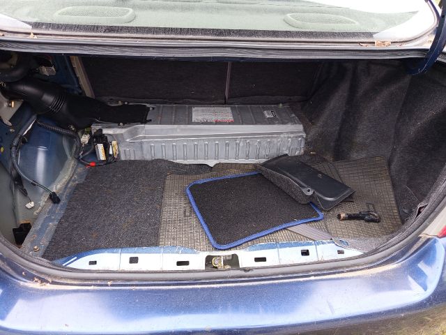 bontott TOYOTA PRIUS Tankajtó