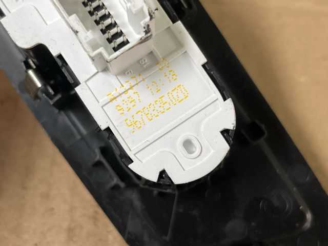 bontott TOYOTA PROACE Ablakemelő és Tükör Kapcsoló