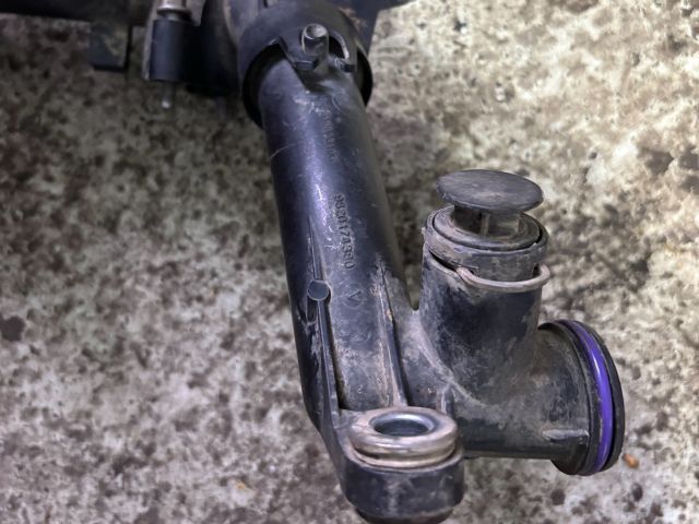 bontott TOYOTA PROACE CITY VERSO Termosztátház Csővel