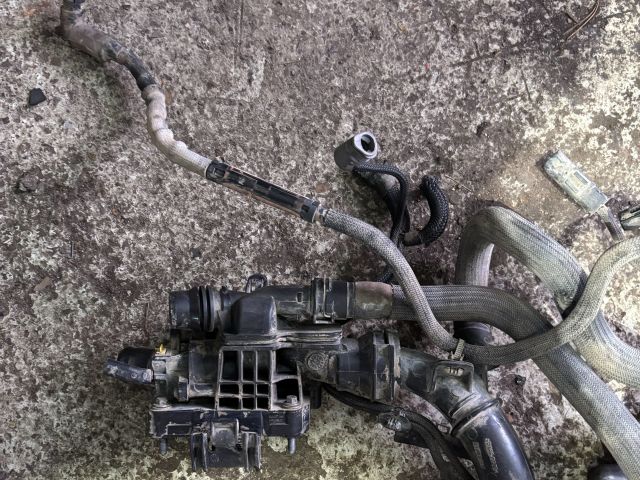 bontott TOYOTA PROACE CITY VERSO Termosztátház Csővel