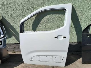 bontott TOYOTA PROACE CITY VERSO Bal első Ajtó (Részeivel)