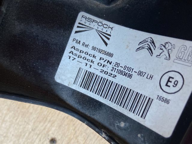 bontott TOYOTA PROACE CITY VERSO Bal Hátsó Lámpa