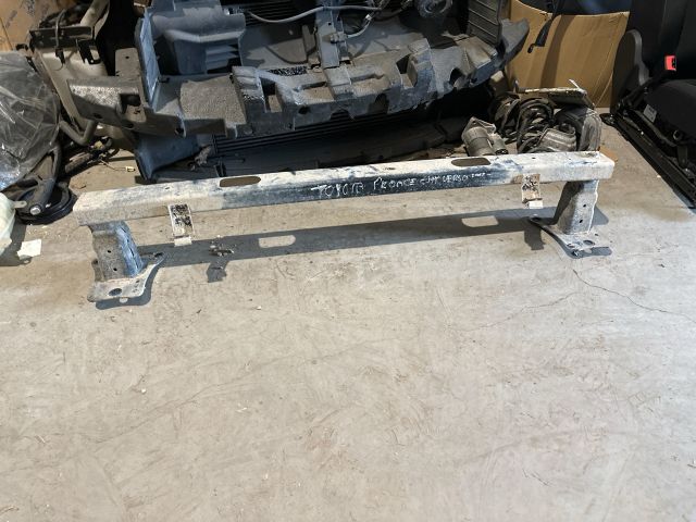 bontott TOYOTA PROACE CITY VERSO Hátsó Lökhárító Merevítő (Fém)