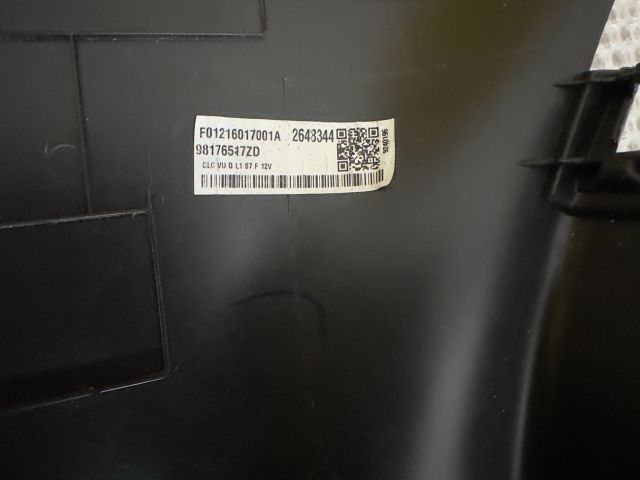 bontott TOYOTA PROACE CITY VERSO Jobb hátsó Csomagtér Burkolat (Műanyag)