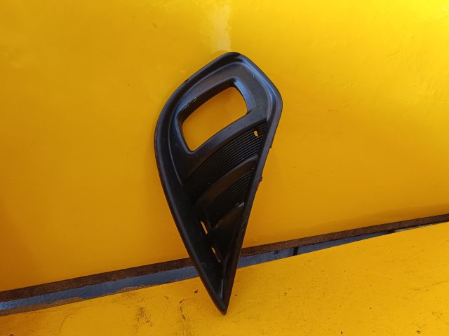 bontott TOYOTA PROACE CITY VERSO Jobb Ködlámpa Rács