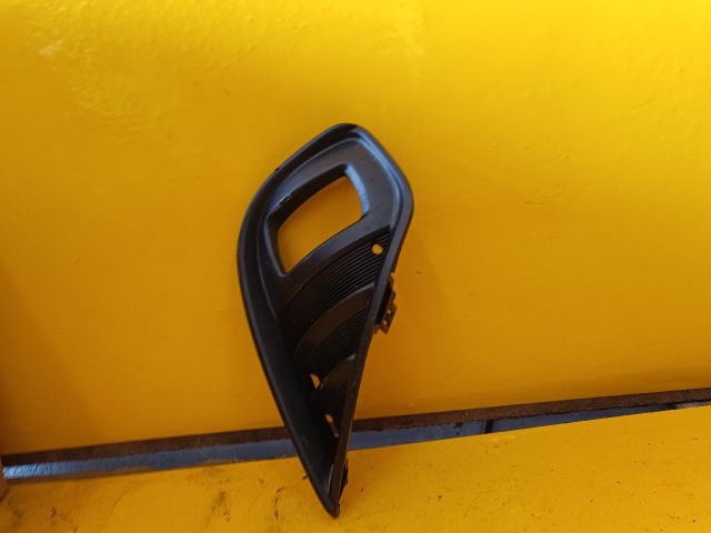 bontott TOYOTA PROACE CITY VERSO Jobb Ködlámpa Rács