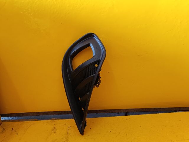 bontott TOYOTA PROACE CITY VERSO Jobb Ködlámpa Rács