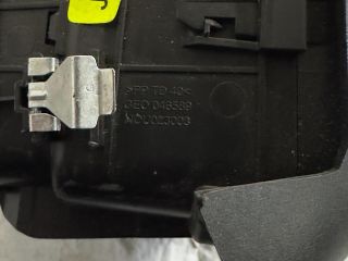 bontott TOYOTA PROACE CITY VERSO Középső Szellőző