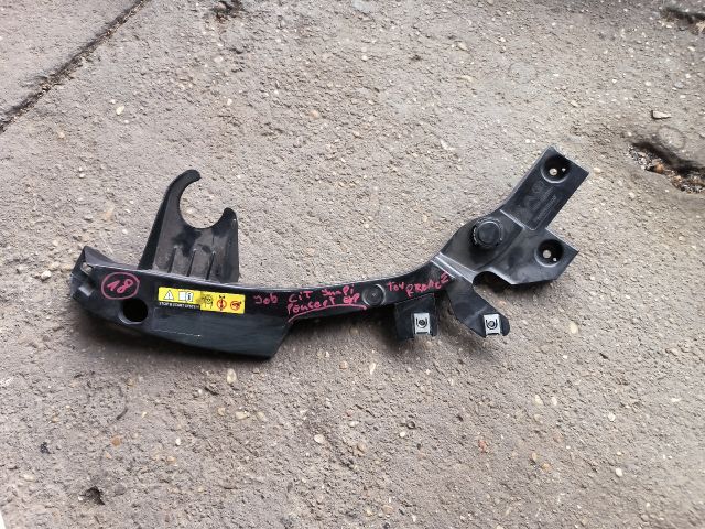 bontott TOYOTA PROACE Jobb Fényszóró Tartó