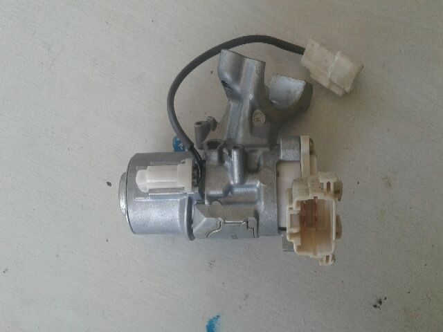 bontott TOYOTA RAV 4 Gyújtáskapcsoló