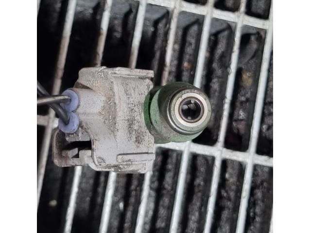 bontott TOYOTA RAV 4 Porlasztó (1 db)