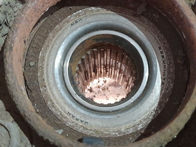 bontott TOYOTA RAV 4 Bal hátsó Kerékagy