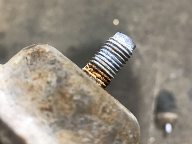 bontott TOYOTA RAV 4 Hátsó Rugóütköző Gumibak