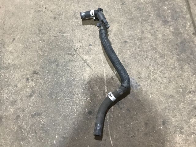 bontott TOYOTA RAV 4 Vízhűtő Cső Alsó