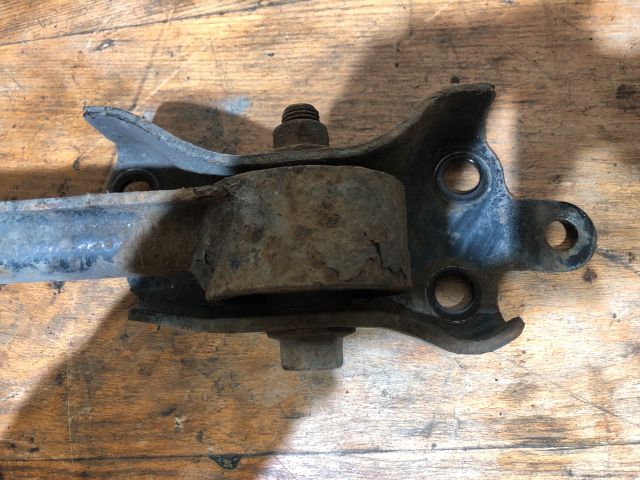 bontott TOYOTA RAV 4 Bal hátsó Hosszlengőkar