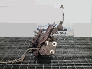 bontott TOYOTA RAV 4 Bal első Csonkállvány