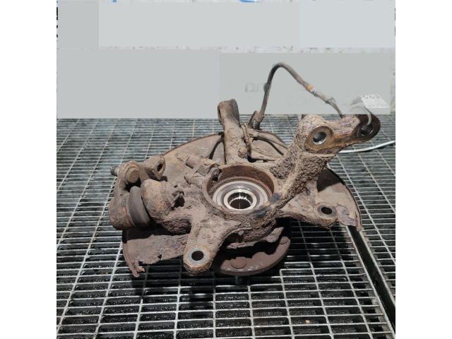 bontott TOYOTA RAV 4 Bal első Csonkállvány