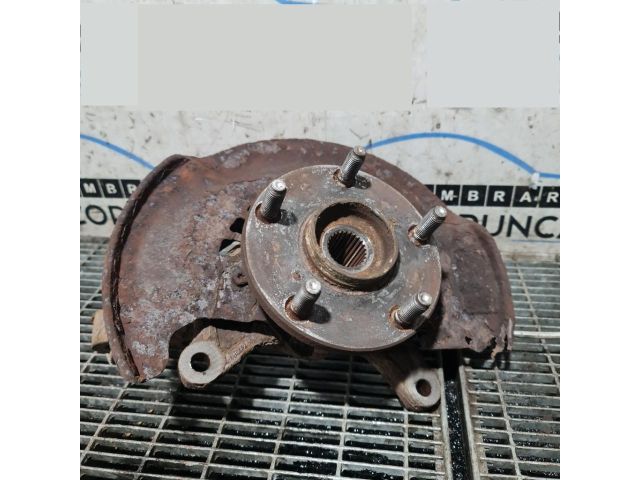 bontott TOYOTA RAV 4 Bal első Csonkállvány