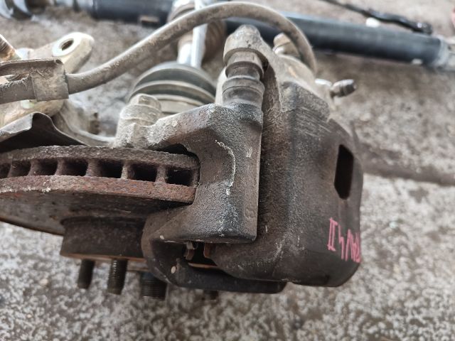 bontott TOYOTA RAV 4 Bal első Féknyereg Munkahengerrel