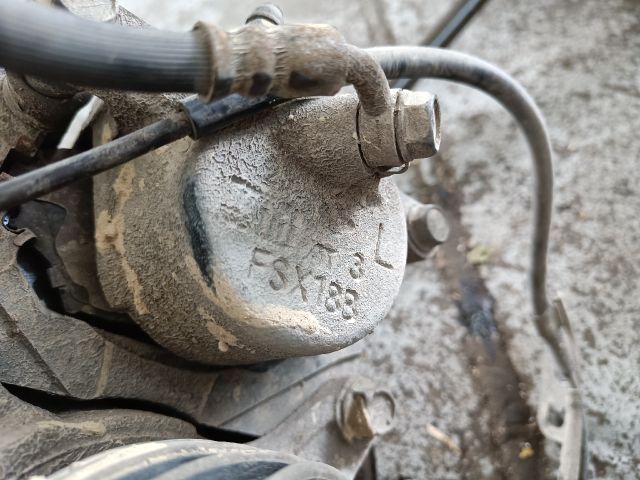 bontott TOYOTA RAV 4 Bal első Féknyereg Munkahengerrel