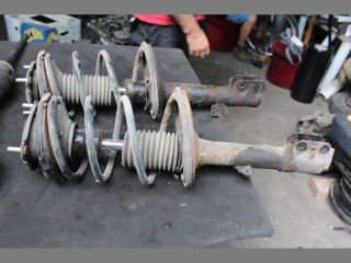 bontott TOYOTA RAV 4 Bal első Gólyaláb (Lengécsillapító, Rugó)