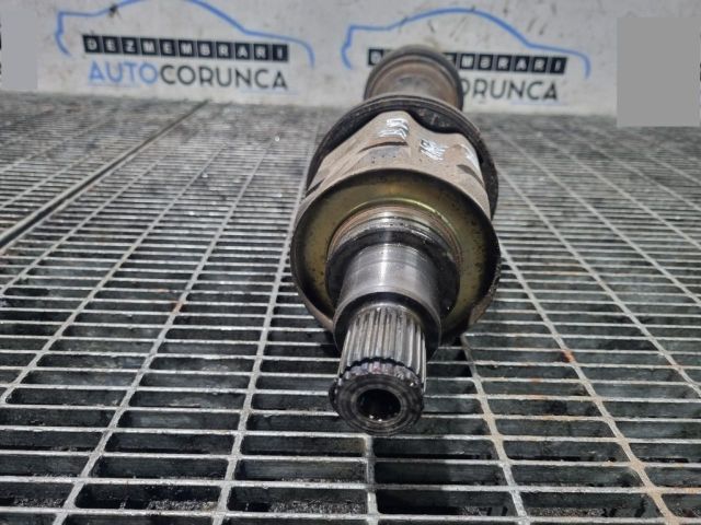 bontott TOYOTA RAV 4 Bal Féltengely