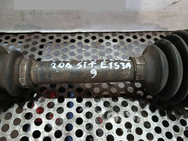 bontott TOYOTA RAV 4 Bal Féltengely