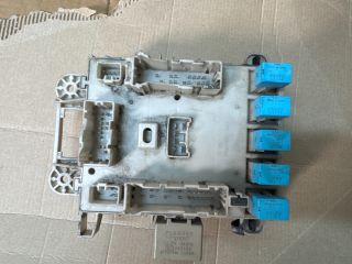 bontott TOYOTA RAV 4 Biztosítéktábla Motortér