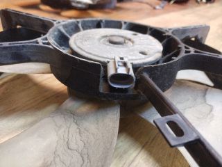 bontott TOYOTA RAV 4 Hűtőventilátor