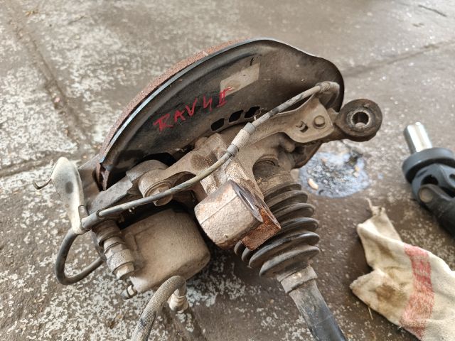 bontott TOYOTA RAV 4 Jobb első Csonkállvány Kerékaggyal