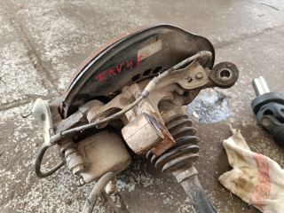 bontott TOYOTA RAV 4 Jobb első Csonkállvány Kerékaggyal