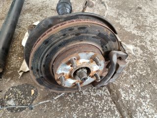 bontott TOYOTA RAV 4 Jobb első Csonkállvány Kerékaggyal