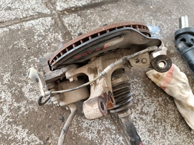 bontott TOYOTA RAV 4 Jobb első Csonkállvány Kerékaggyal