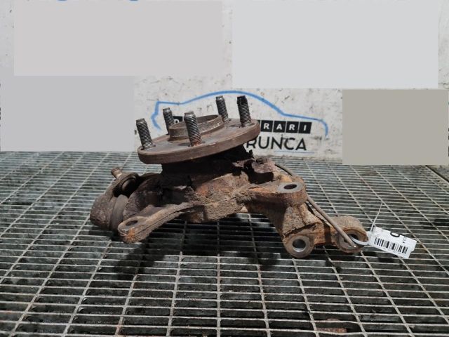 bontott TOYOTA RAV 4 Jobb első Csonkállvány