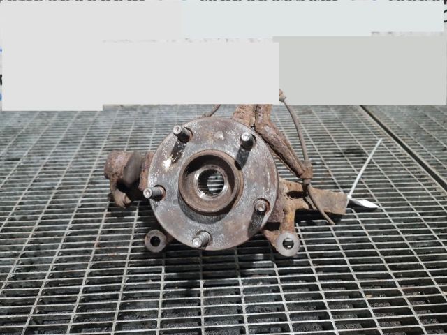 bontott TOYOTA RAV 4 Jobb első Csonkállvány