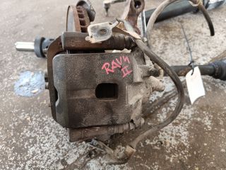 bontott TOYOTA RAV 4 Jobb első Féknyereg Munkahengerrel