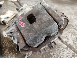 bontott TOYOTA RAV 4 Jobb első Féknyereg Munkahengerrel