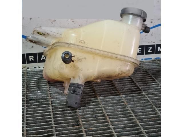 bontott TOYOTA RAV 4 Kiegyenlítő Tartály