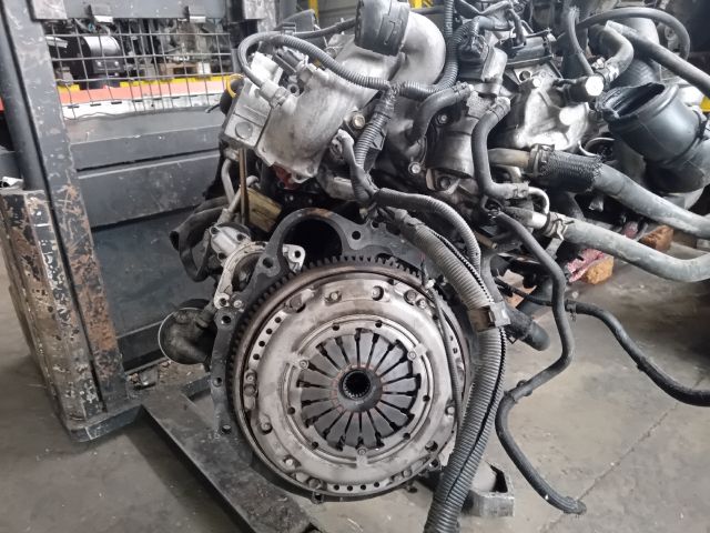 bontott TOYOTA RAV 4 Komplett Motor (Segédberendezésekkel)