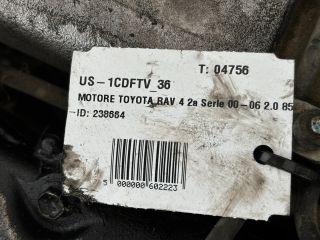 bontott TOYOTA RAV 4 Komplett Motor (Segédberendezésekkel)