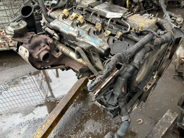 bontott TOYOTA RAV 4 Komplett Motor (Segédberendezésekkel)