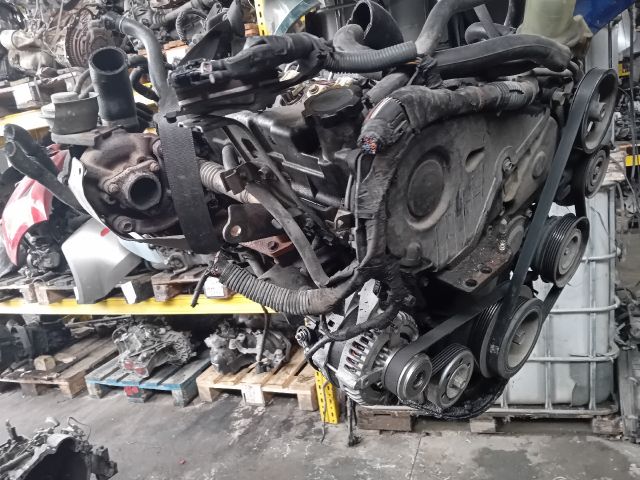 bontott TOYOTA RAV 4 Komplett Motor (Segédberendezésekkel)