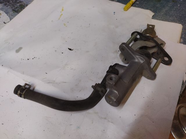 bontott TOYOTA RAV 4 Kuplung Főhenger