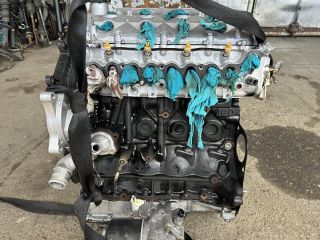 bontott TOYOTA RAV 4 Motor (Fűzött blokk hengerfejjel)